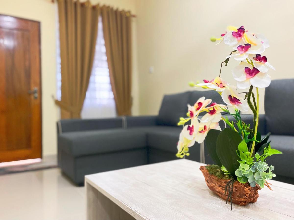 NAZZA Homestay Kg Raja Besut Terengganu Kampung Raja Bagian luar foto